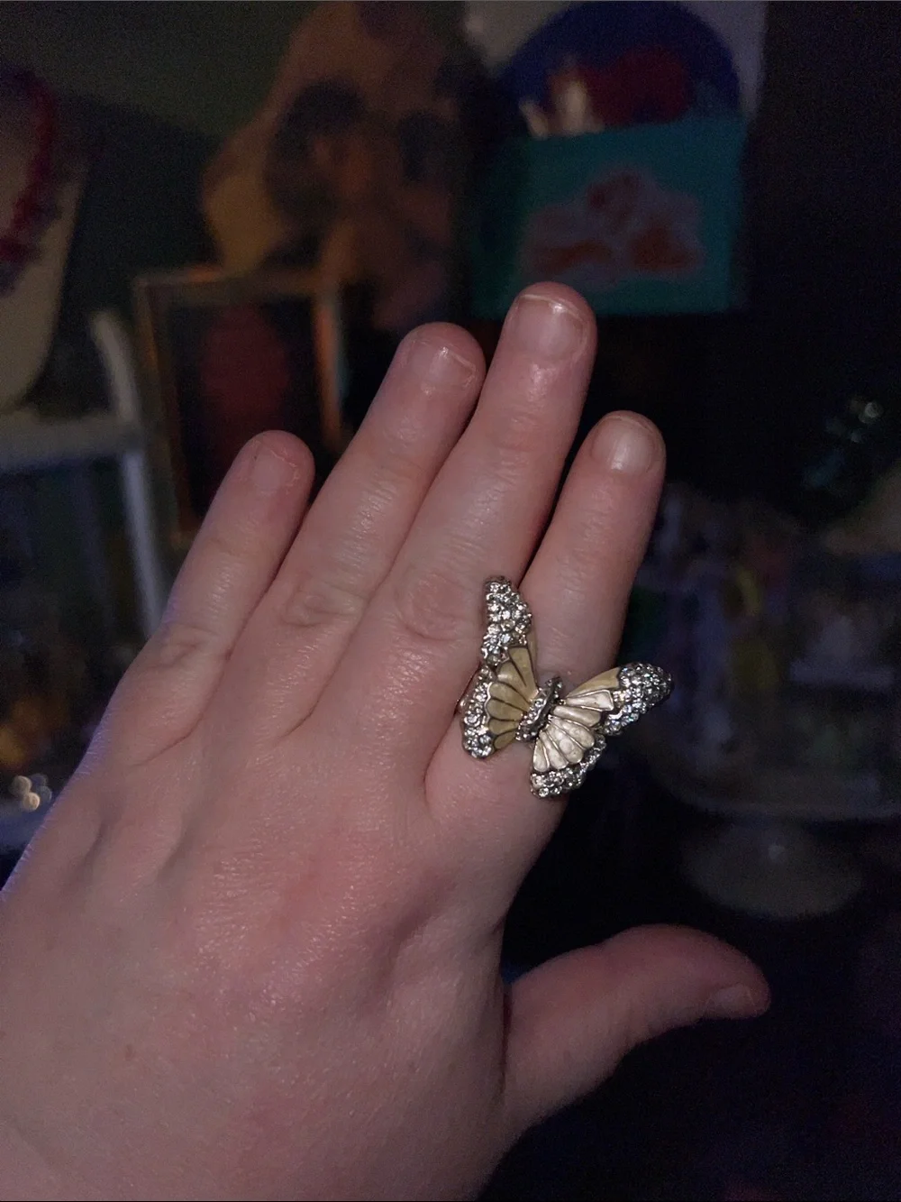 Rhinestone Butterfly Stretch Ring - Cream and Silver